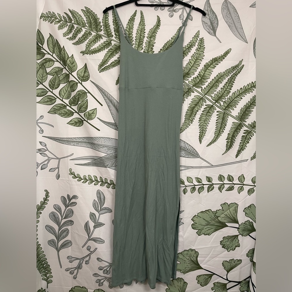 Everyday split strap body con midi dreaa